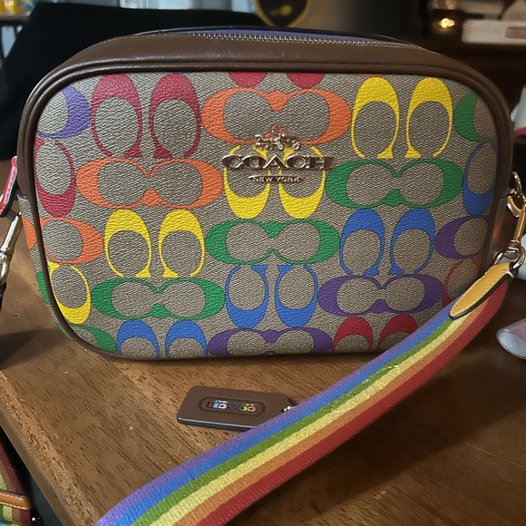 Coach - Picture 1 of 2